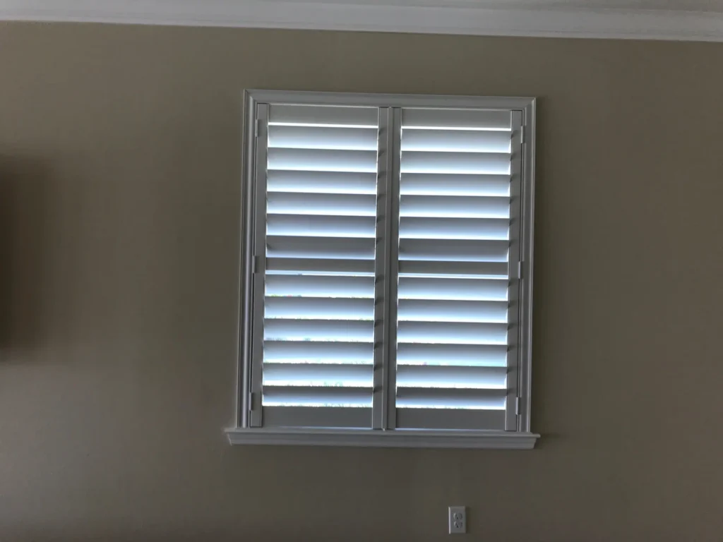 shutter for a square window